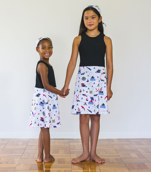 pirate_playdress_03__05019.1437995121.500.571